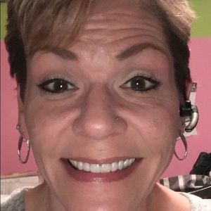 Meet your Posher, Crissy